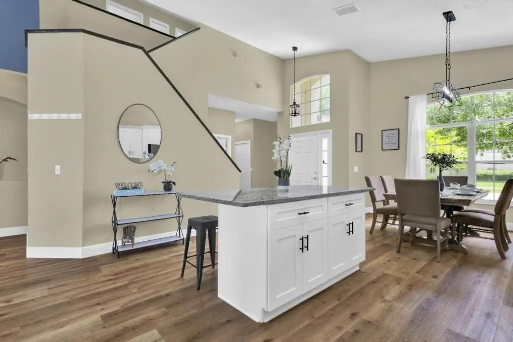5 Bedrooms- 3 Bathroom Hampton Lakes 573 Bc Davenport Dom wakacyjny