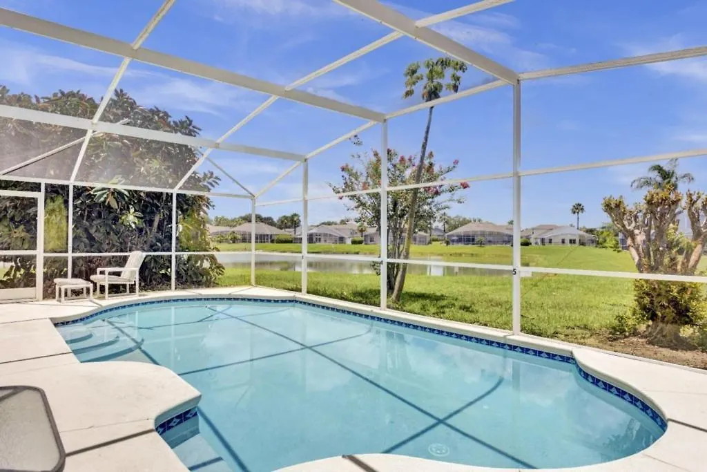 Dom wakacyjny 5 Bedrooms- 3 Bathroom Hampton Lakes 573 Bc Davenport